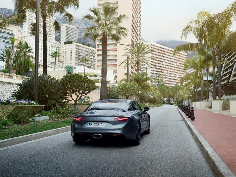  Alpine A110 Legende 2018 года  (WW) (фото 8 из 29)